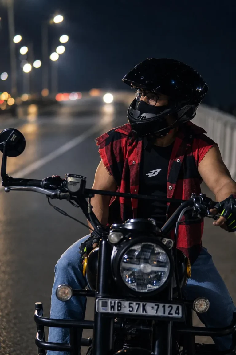 Amir H. wearing Ribbed Vest – Black